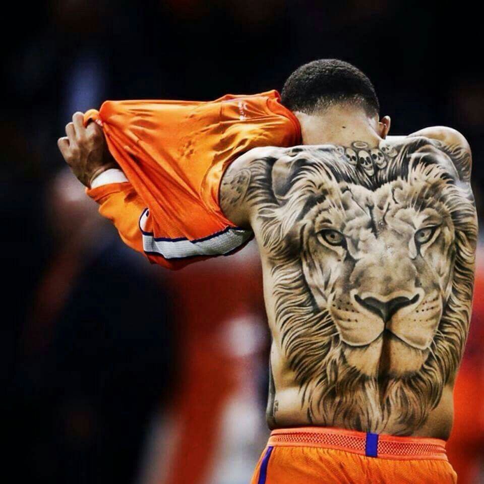 Memphis depay tatuagem