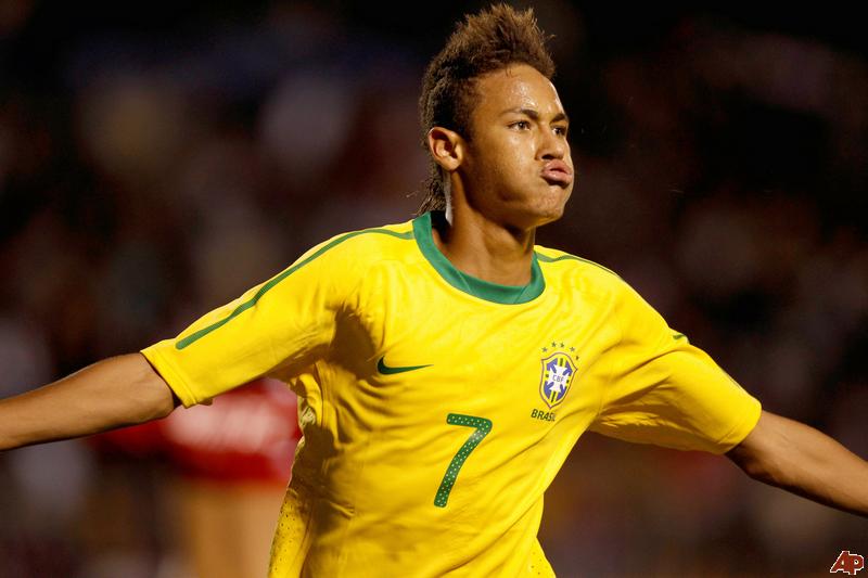 A camisa 7 significa muito para Neymar, e ele fez seu primeiro gol com essa camisa A camisa 7 significa muito para Neymar, e ele fez seu primeiro gol com essa camisa