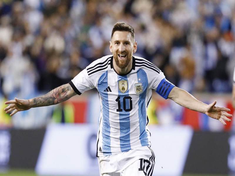 Áo đá bóng của Lionel Messi không chỉ đơn giản là một bộ trang phục