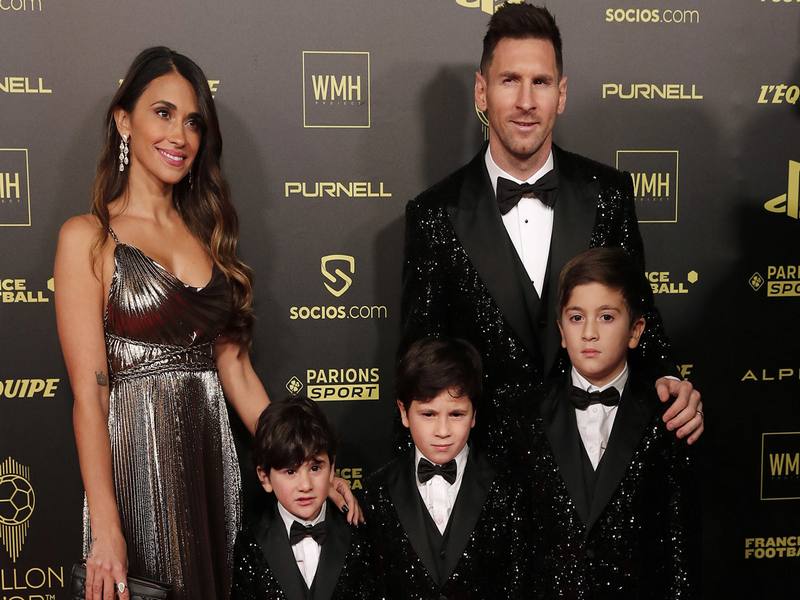 Lionel Messi và vợ có một cuộc sống hạnh phúc