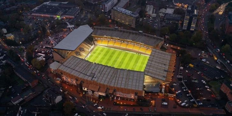 sân vận động molineux